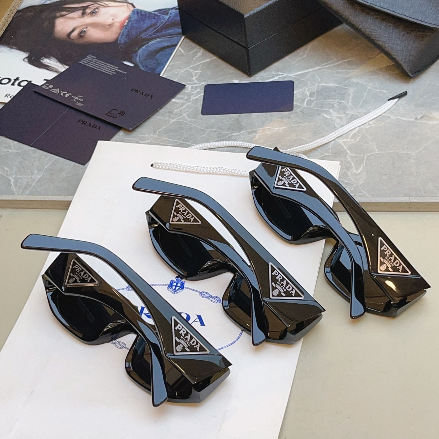 ，【PRAD*】普拉*达新款太阳镜🕶️ 高版本✨，MODEL：SPR 09Z-F，SIZE：55口17-140