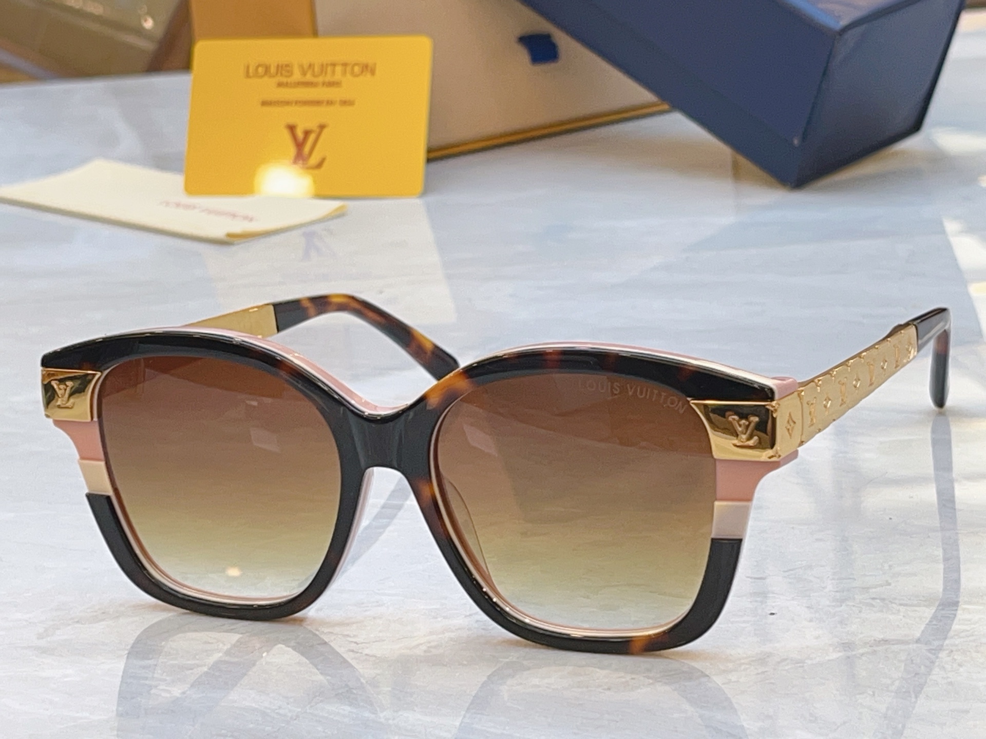 ，【LOUIS VUITTO*】路易*威登新款太阳镜，MODEL：Z3182E，SIZE：53口17-145