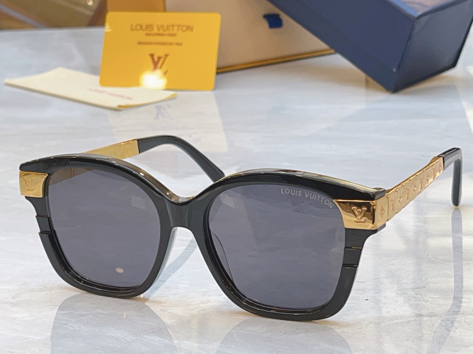 ，【LOUIS VUITTO*】路易*威登新款太阳镜，MODEL：Z3182E，SIZE：53口17-145