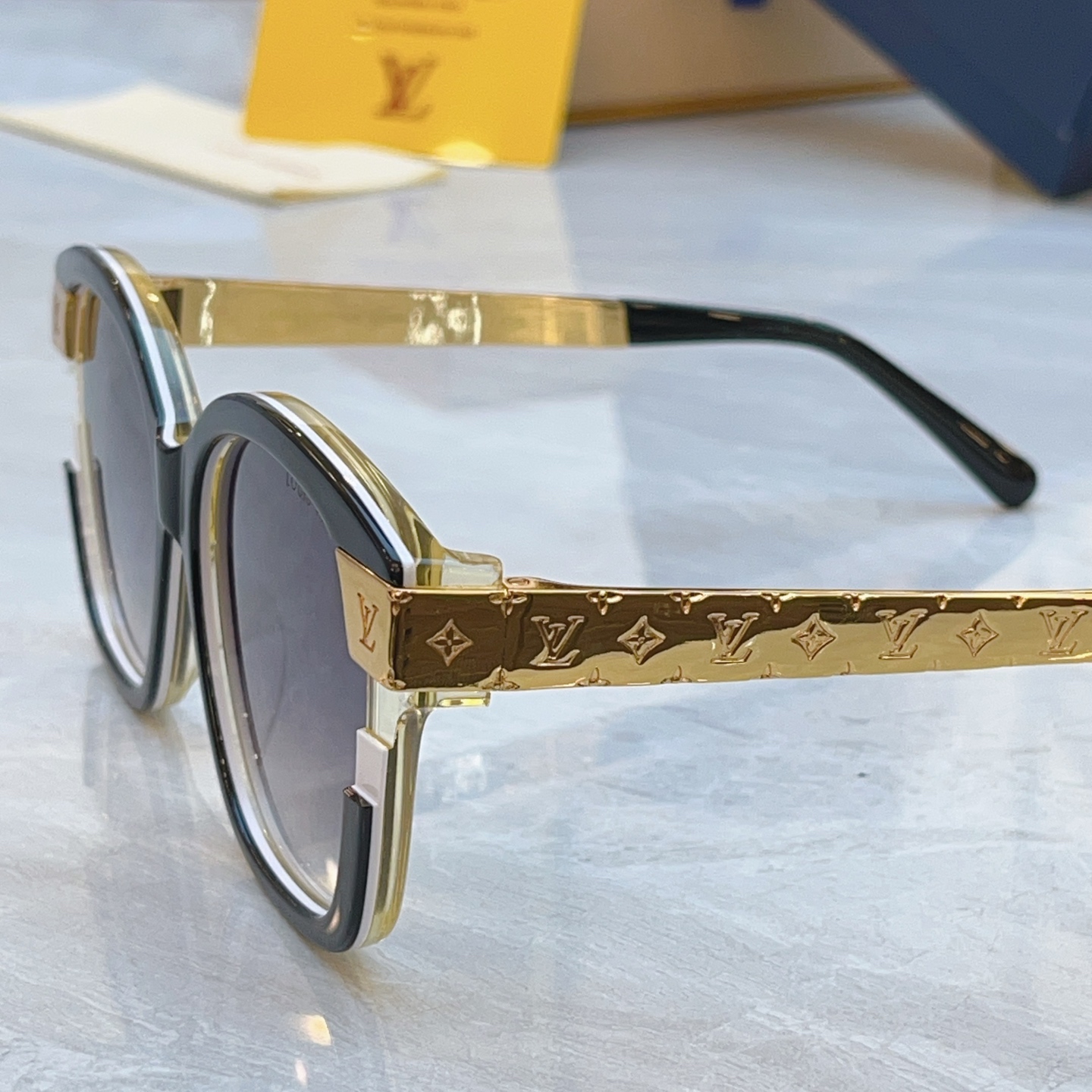 ，【LOUIS VUITTO*】路易*威登新款太阳镜，MODEL：Z3182E，SIZE：53口17-145