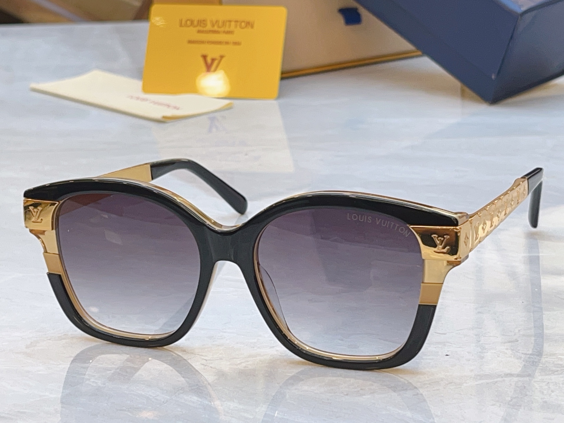 ，【LOUIS VUITTO*】路易*威登新款太阳镜，MODEL：Z3182E，SIZE：53口17-145