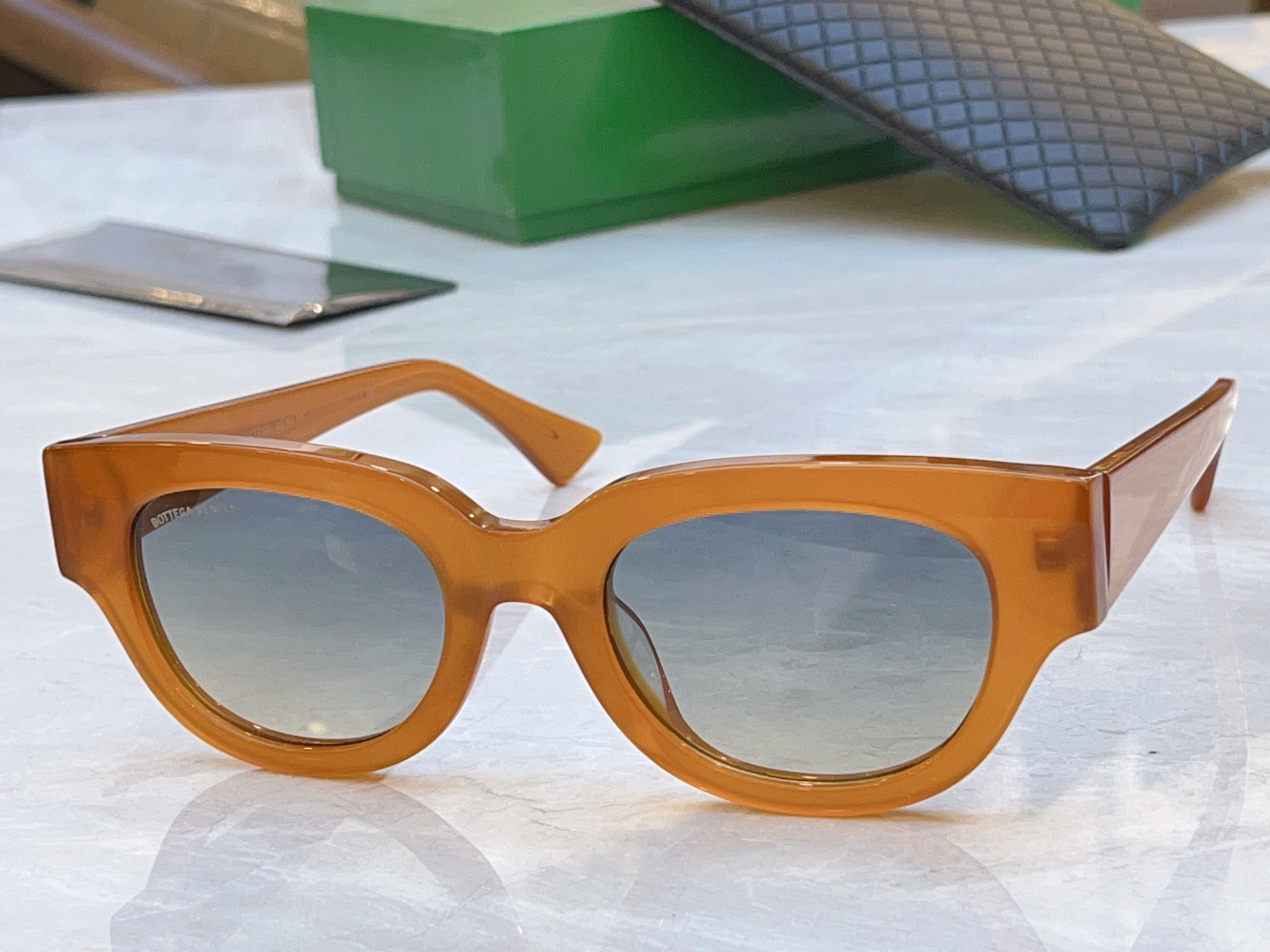 ，【BOTTEGA VENET*】宝缇*嘉新款太阳镜，MODEL：BV1278SA，SIZE：50口21-140