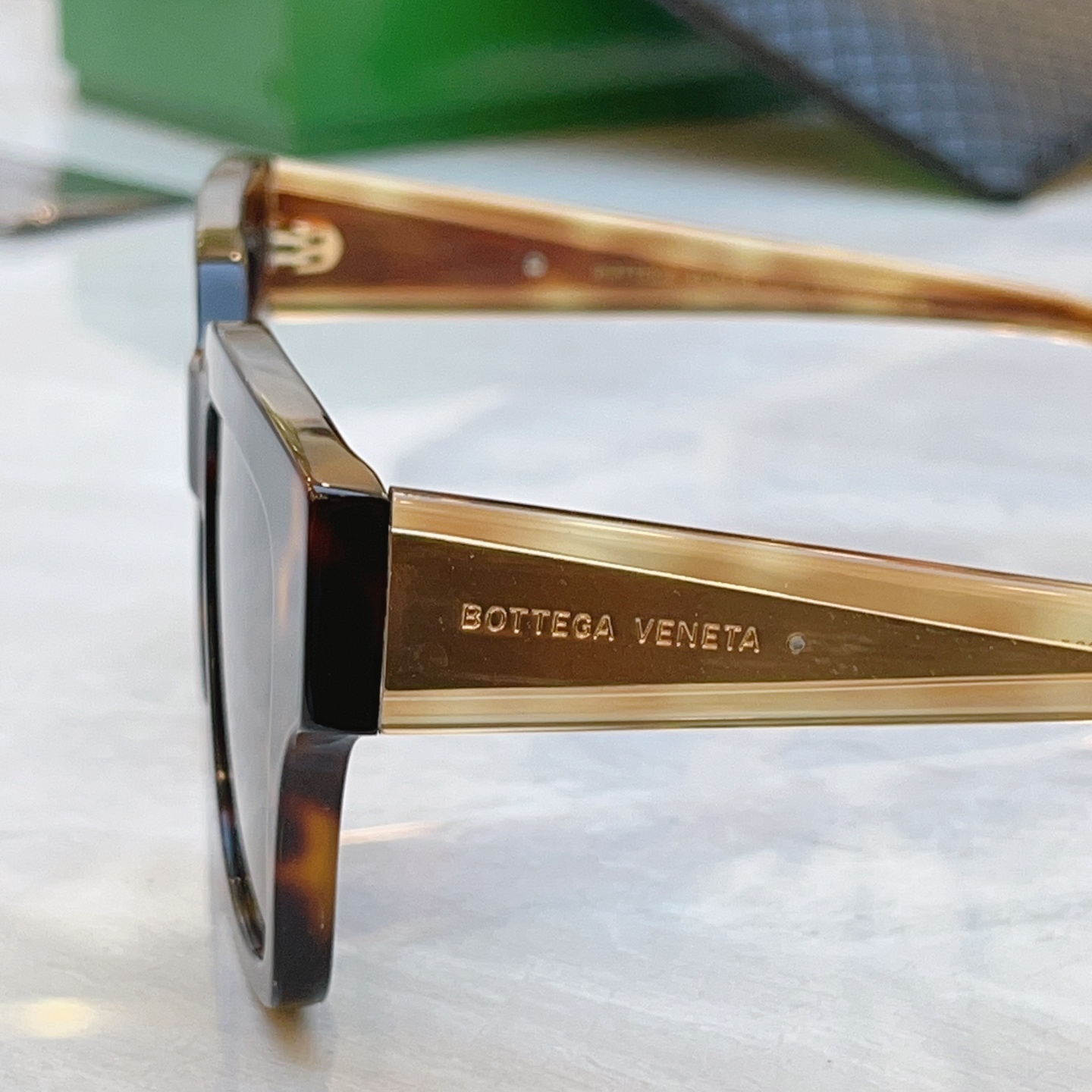 ，【BOTTEGA VENET*】宝缇*嘉新款太阳镜，MODEL：BV1276S，SIZE：52口18-140