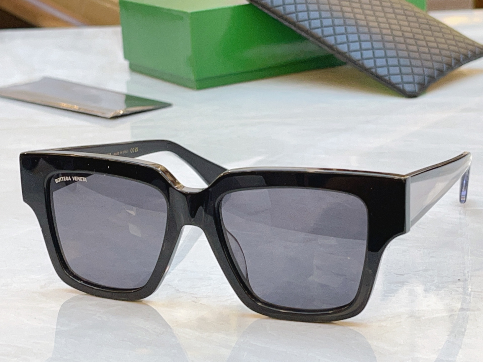 ，【BOTTEGA VENET*】宝缇*嘉新款太阳镜，MODEL：BV1276S，SIZE：52口18-140