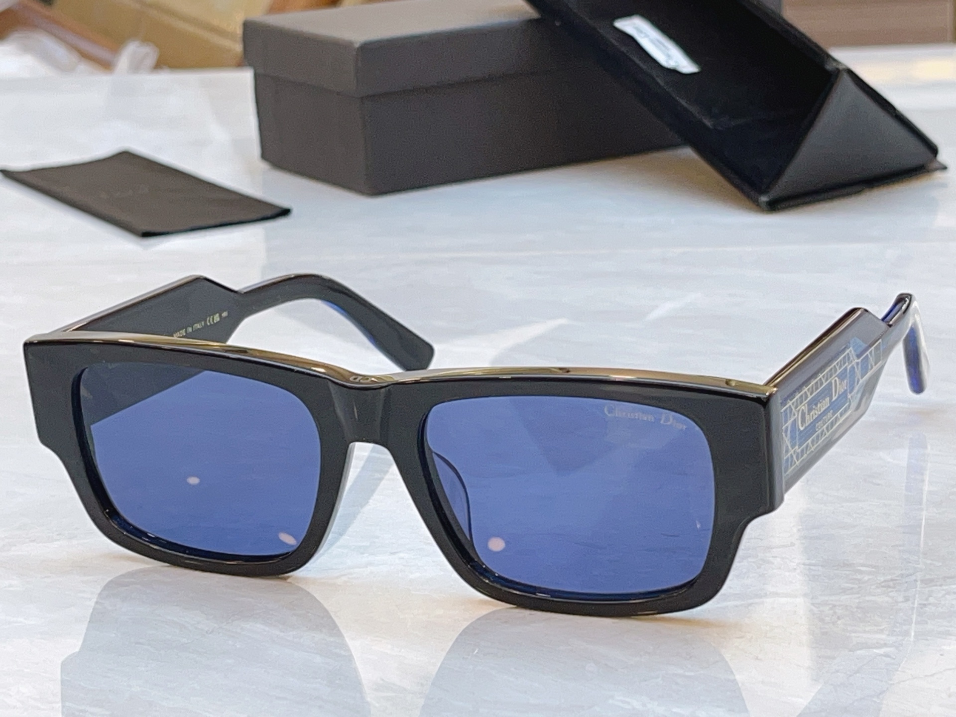 ，【DIO* 】迪*奥新款太阳镜， MODEL：Christian Dior Label S1I，SIZE：55口19-