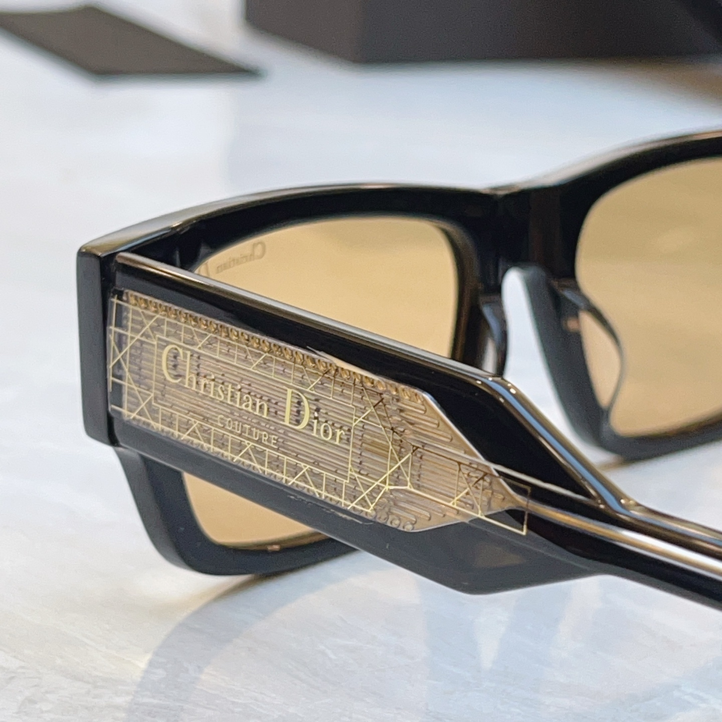 ，【DIO* 】迪*奥新款太阳镜， MODEL：Christian Dior Label S1I，SIZE：55口19-