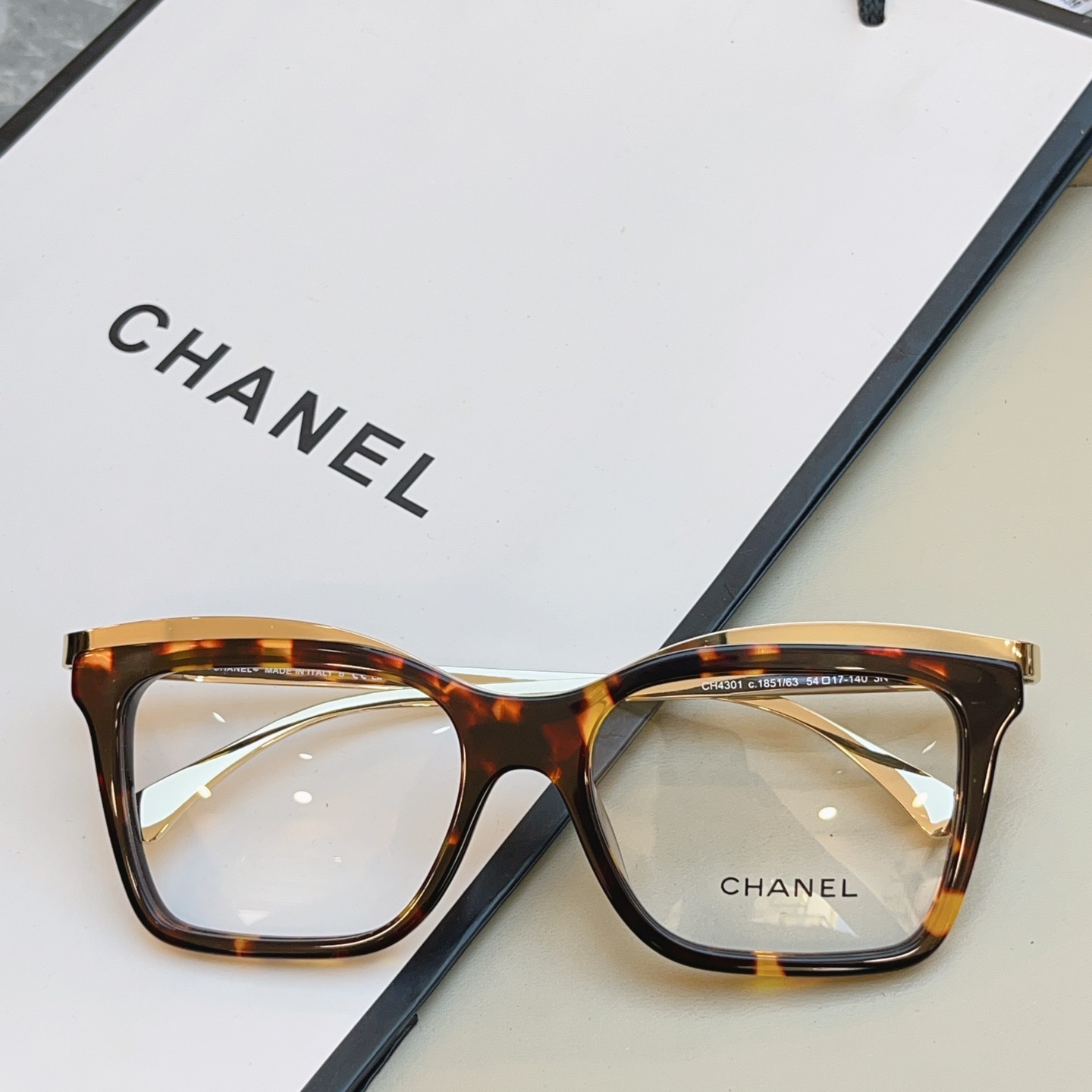 ，【CHANE*】香奈儿新款眼镜架 高版本✨，MODEL：CH4301，SIZE：54口17-140 3N