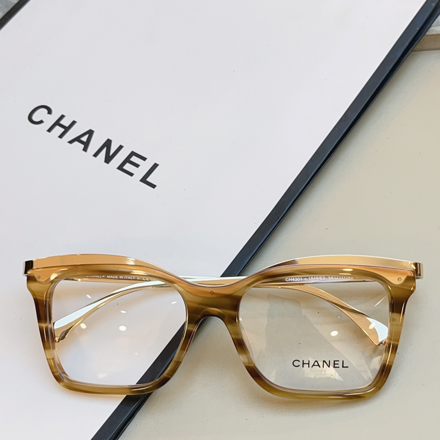 ，【CHANE*】香奈儿新款眼镜架 高版本✨，MODEL：CH4301，SIZE：54口17-140 3N