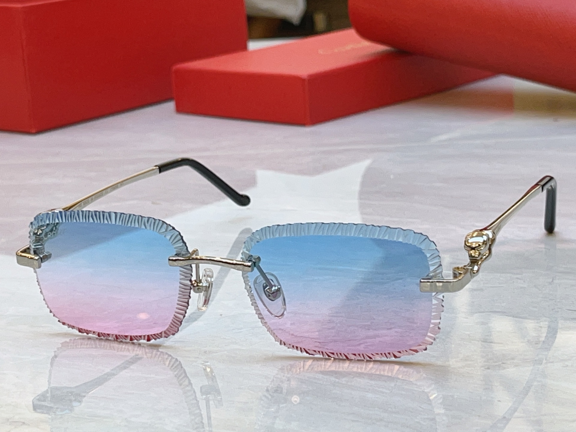 变色190，【CARTIE*】卡地*亚新款太阳镜，Mod:CT0829O，Size:55口16-142