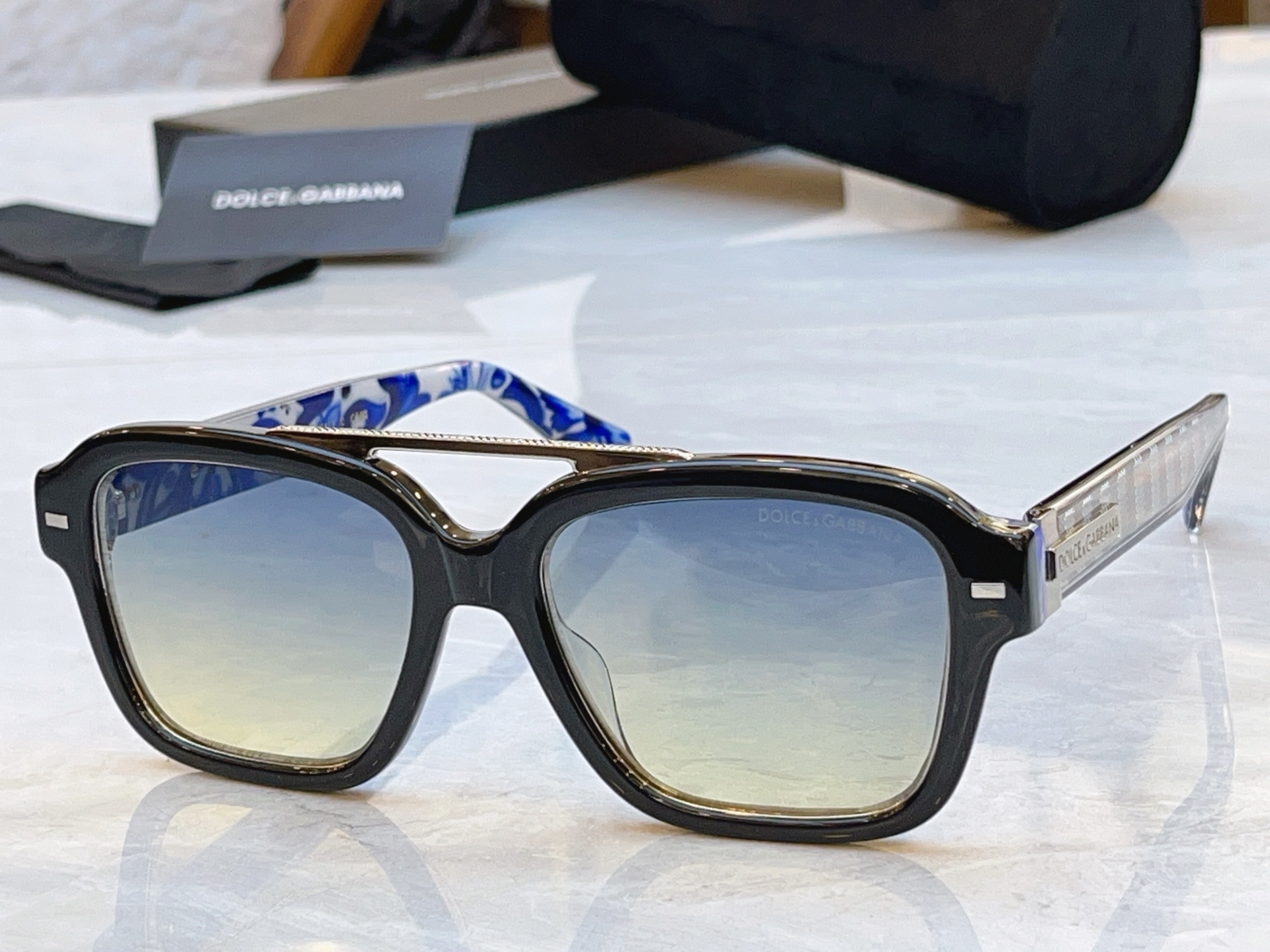，【DOLCE & GABBAN*】D*G新款太阳镜，MODEL：DG2214，SIZE：55口18-145