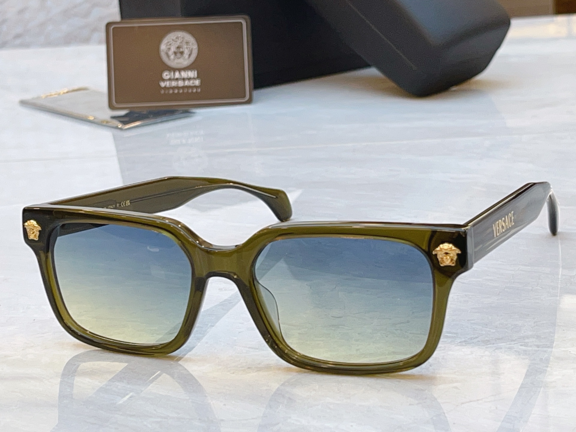，【VERSAC*】范思*哲新款太阳镜， MODEL：VE 2196，SIZE：55口19-148