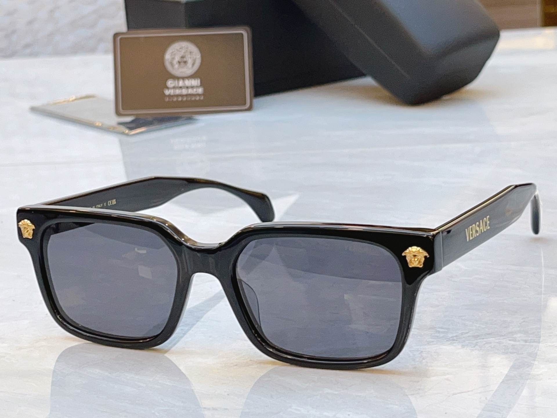，【VERSAC*】范思*哲新款太阳镜， MODEL：VE 2196，SIZE：55口19-148