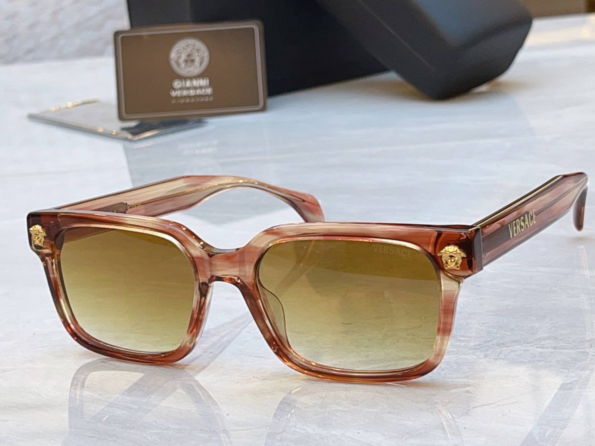 ，【VERSAC*】范思*哲新款太阳镜， MODEL：VE 2196，SIZE：55口19-148
