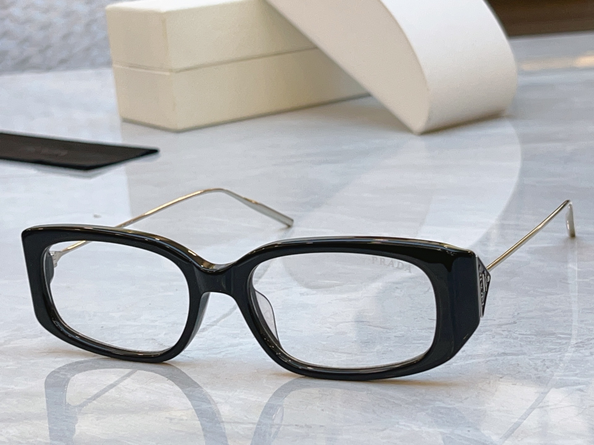 ，【PRAD*】普拉*达新款太阳镜🕶️，MODEL：PR D65S，SIZE：54口18-145