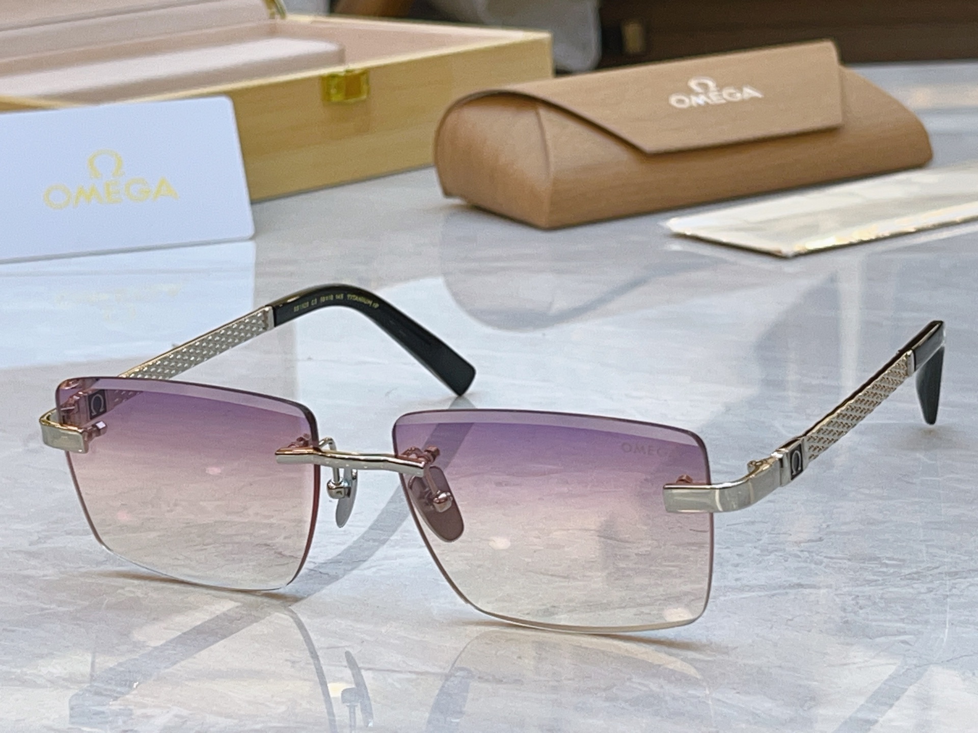 ，【OWEG*】欧米*茄新款太阳镜， MODEL：SS1325，SIZE：58口16-145