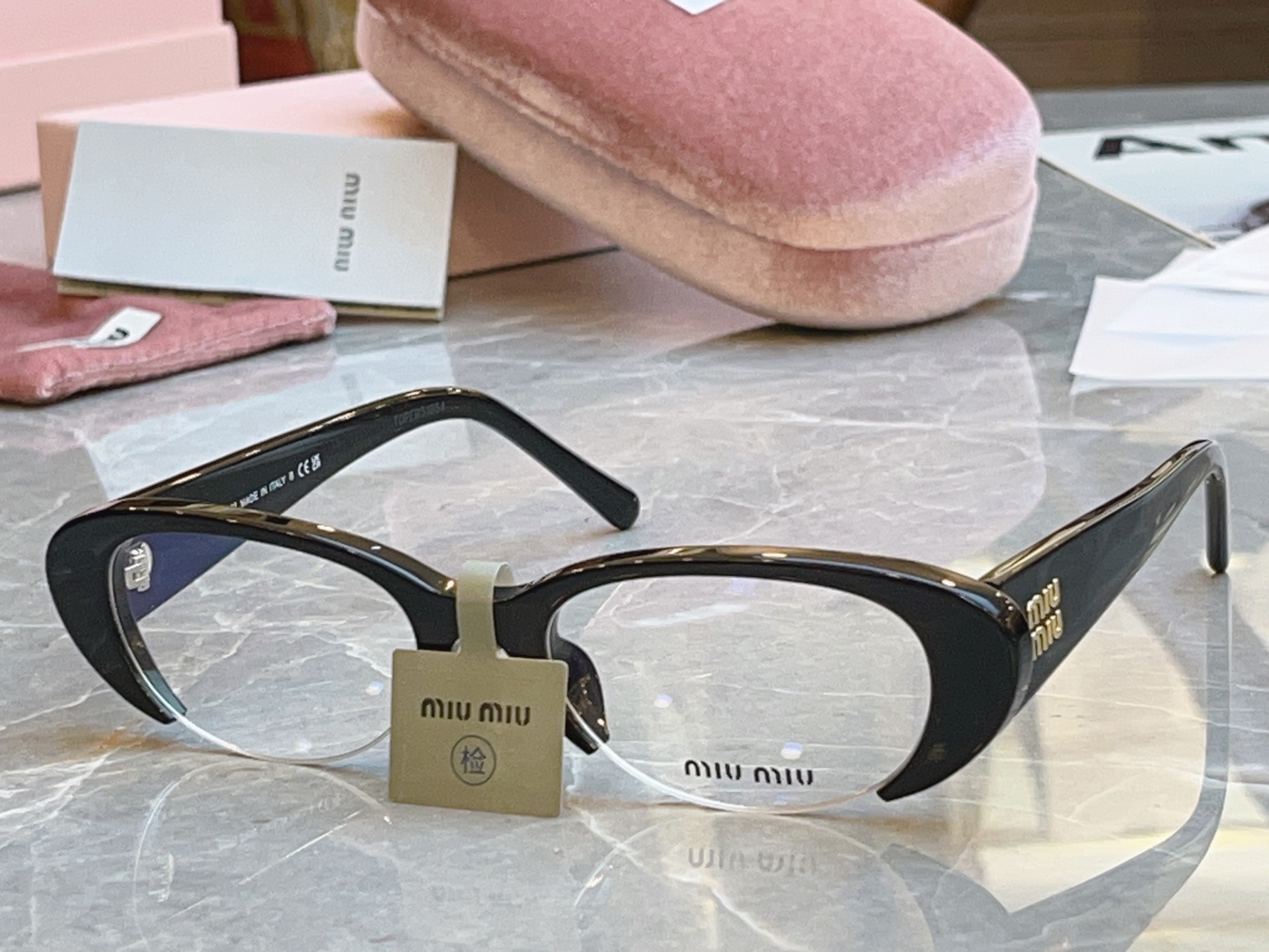 ，【MIUMI*】缪*缪新款太阳镜 高版本✨，Mod:MU C05-U，SIZE:52口19-135