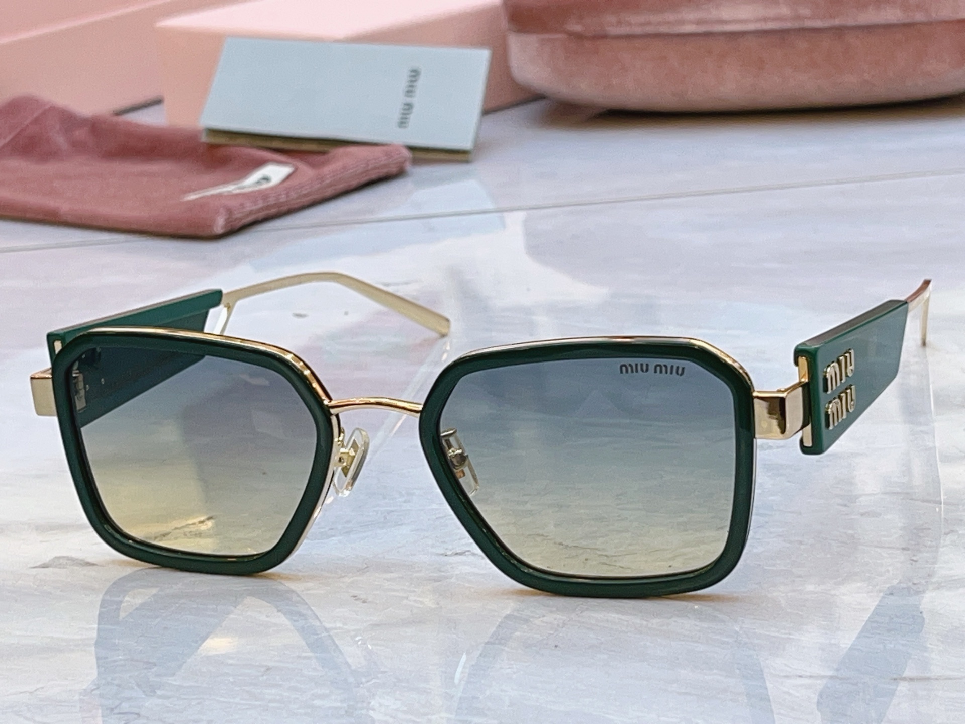 NO:954032,, [MIUMI*] Miu*Miao new sunglasses, Mod: SMU 64WS, SIZE: 51 mouth 22-glasses, sunglasses, sunglasses, glasses, miumiu19860909,【MIUMI*】缪*缪新款太阳镜,Mod:SMU 64WS,SIZE:51口22-眼镜墨镜太阳镜,眼镜,miumiu,glasses