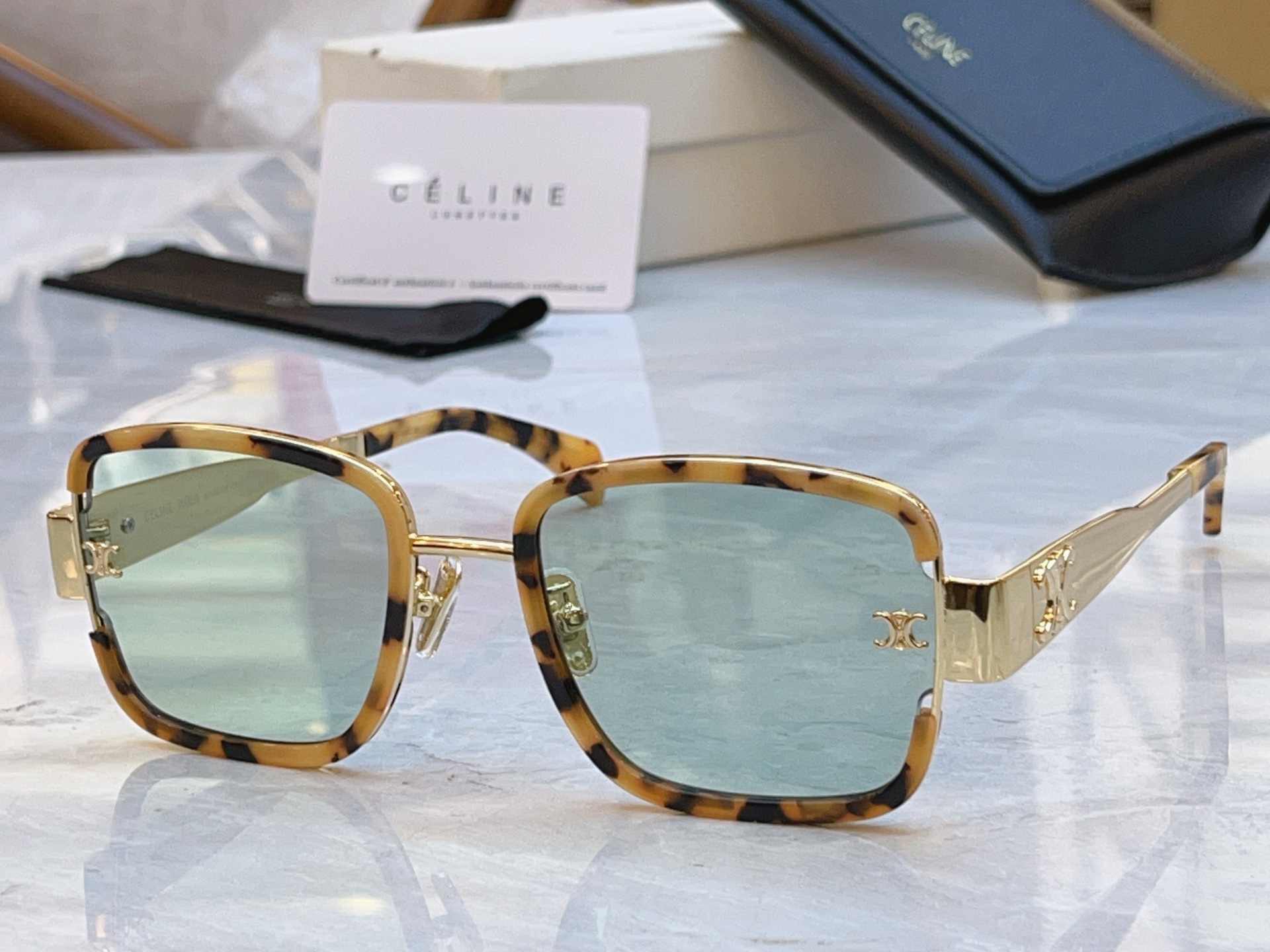 ，【CELIN*】赛*琳新款太阳镜， MODEL:CL40336F，SIZE: 55口23-145