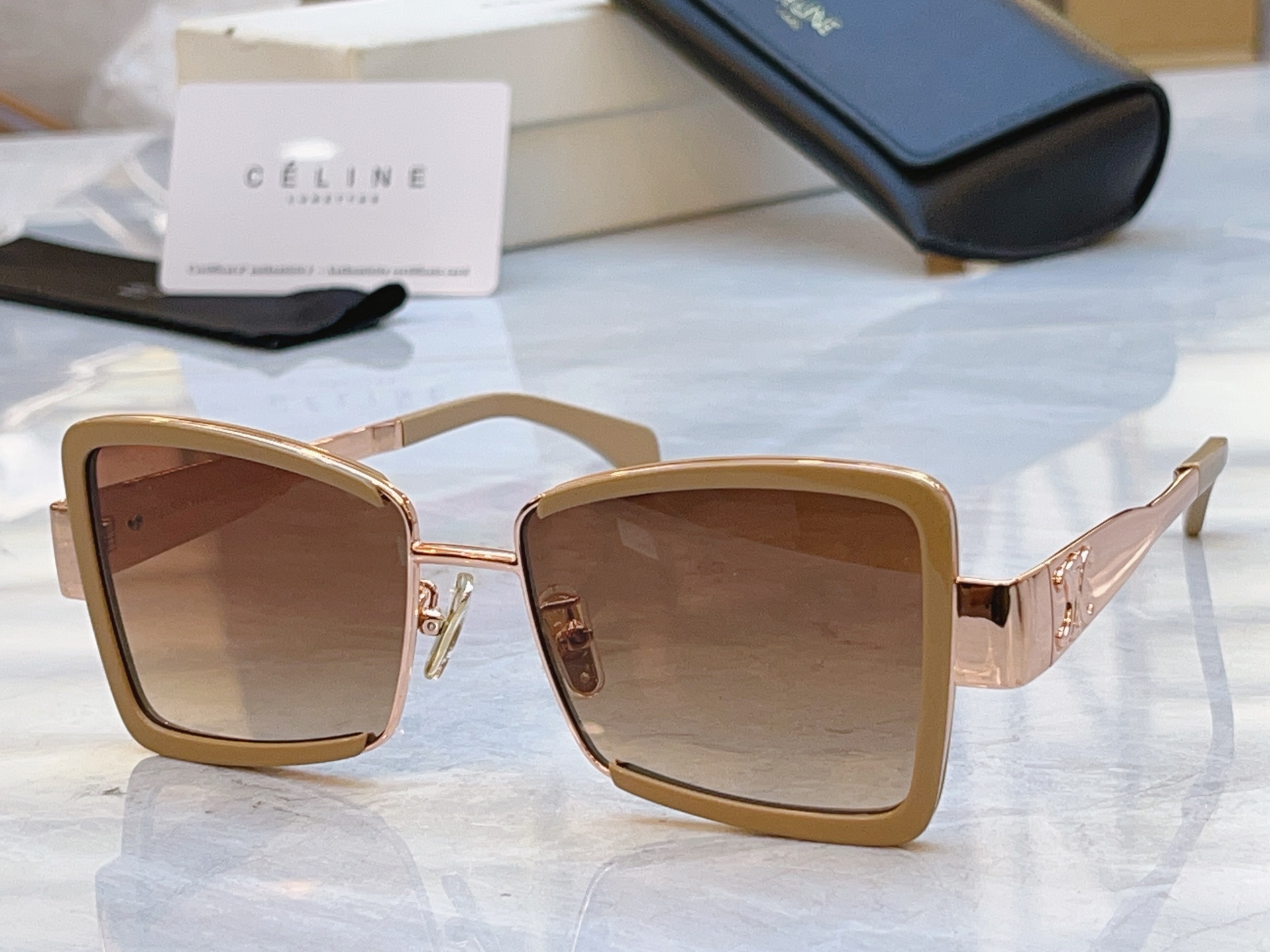 ，【CELIN*】赛*琳新款太阳镜， MODEL:CL40338F，SIZE: 53口17-145