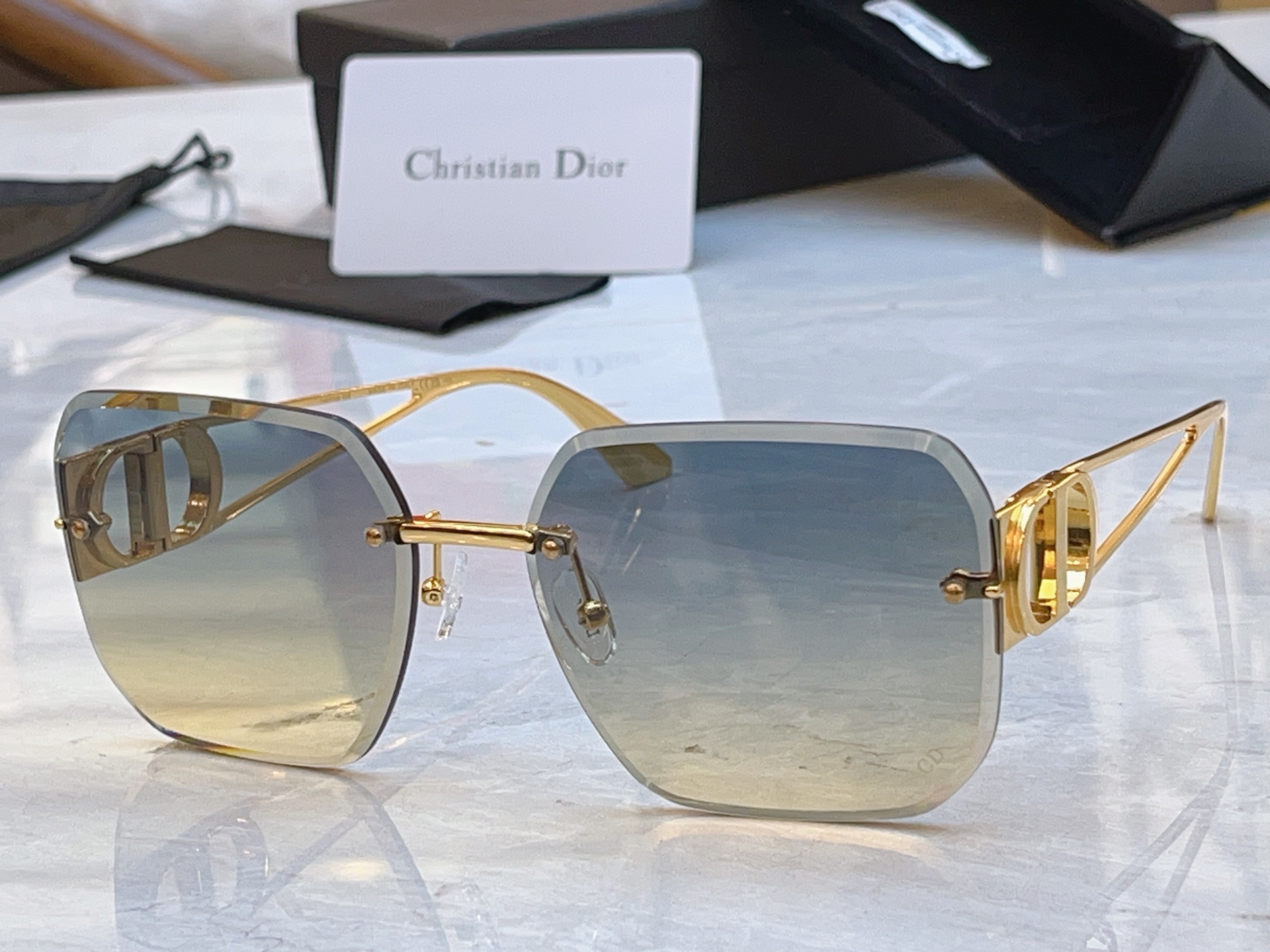 ，【DIO* 】迪*奥新款太阳镜， MODEL：DSGTA63UCR，SIZE：63口17-138