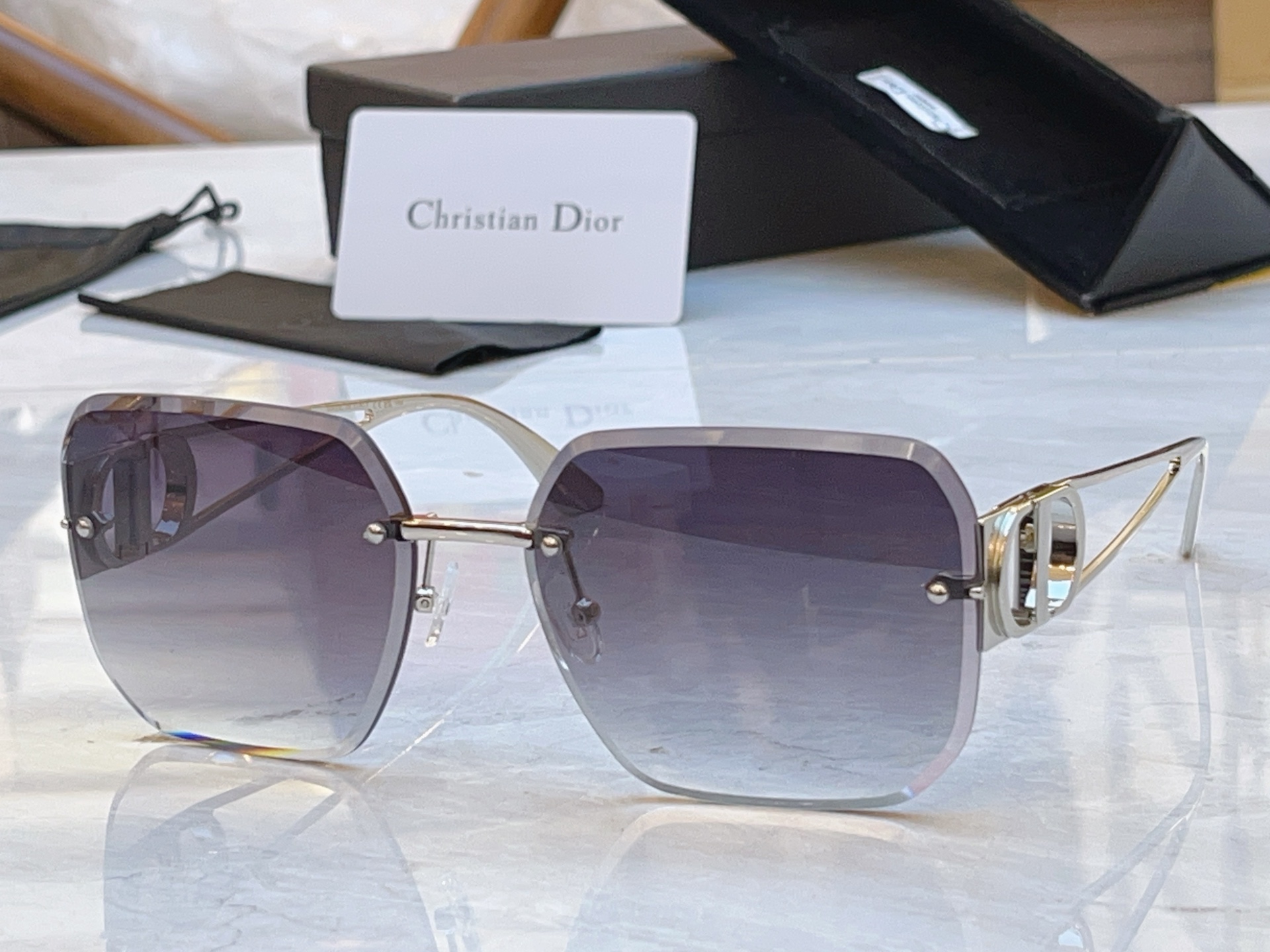，【DIO* 】迪*奥新款太阳镜， MODEL：DSGTA63UCR，SIZE：63口17-138