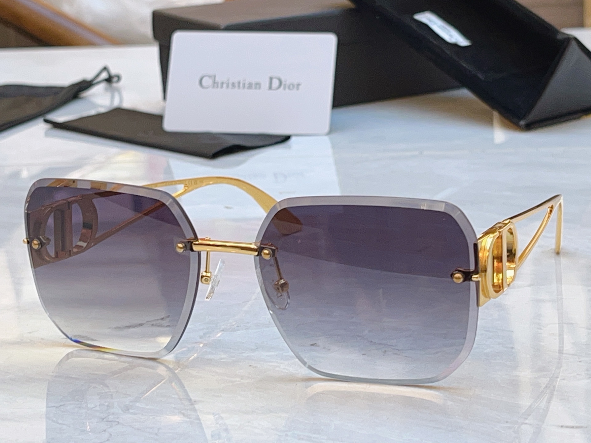 ，【DIO* 】迪*奥新款太阳镜， MODEL：DSGTA63UCR，SIZE：63口17-138