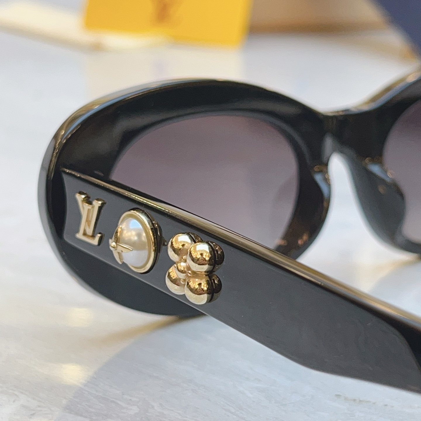 ，【LOUIS VUITTO*】路易*威登新款太阳镜，MODEL：Z2987U，SIZE：53口20-145
