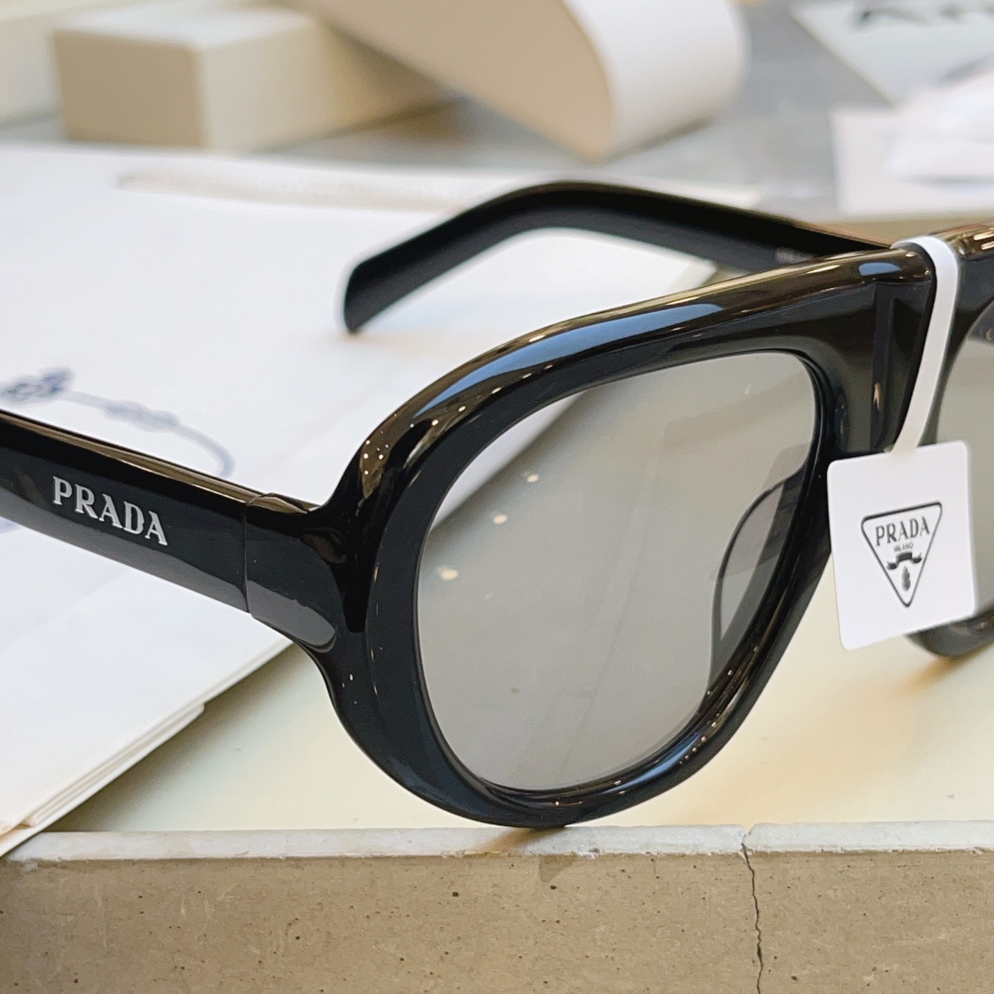 ，【PRAD*】普拉*达新款太阳镜🕶️ 高版本✨，MODEL：SPR C05，SIZE：57口18-135