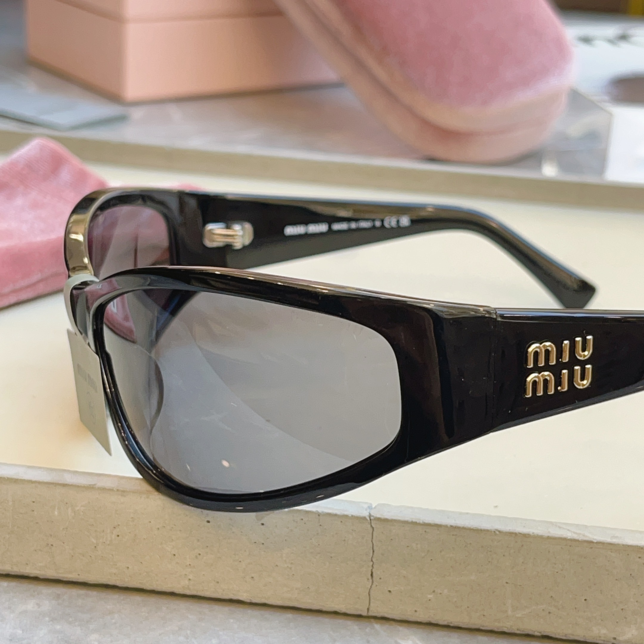 ，【MIUMI*】缪*缪新款太阳镜 高版本✨，Mod:MU C06-U，SIZE:69口16-105