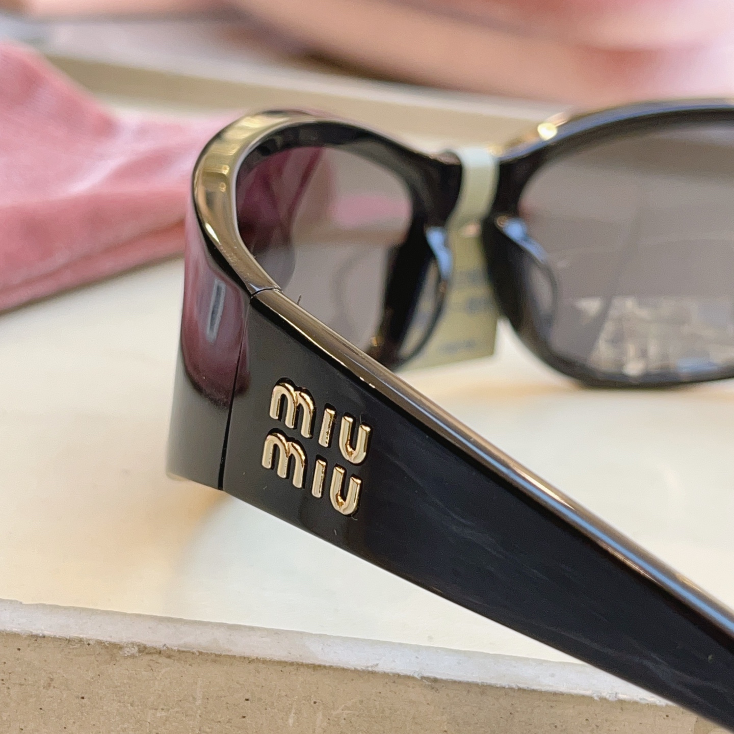 ，【MIUMI*】缪*缪新款太阳镜 高版本✨，Mod:MU C06-U，SIZE:69口16-105