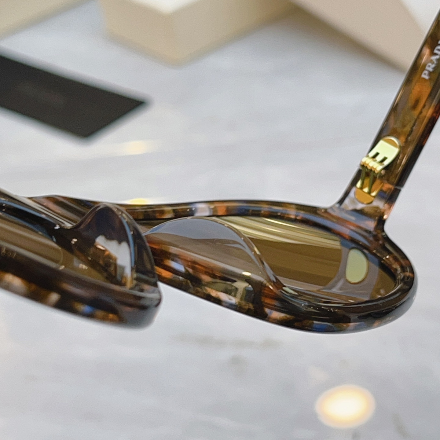 🆕 ，【🆕 PRAD*】普拉*达新款太阳镜🕶️ ，MODEL：🆕 PR C05，SIZE：57口18-135