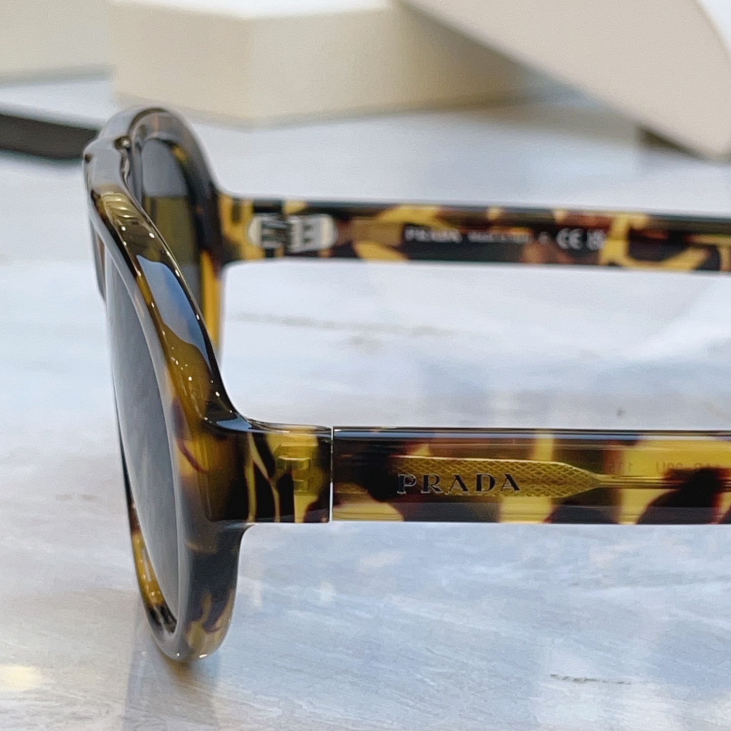 🆕 ，【🆕 PRAD*】普拉*达新款太阳镜🕶️ ，MODEL：🆕 PR C05，SIZE：57口18-135