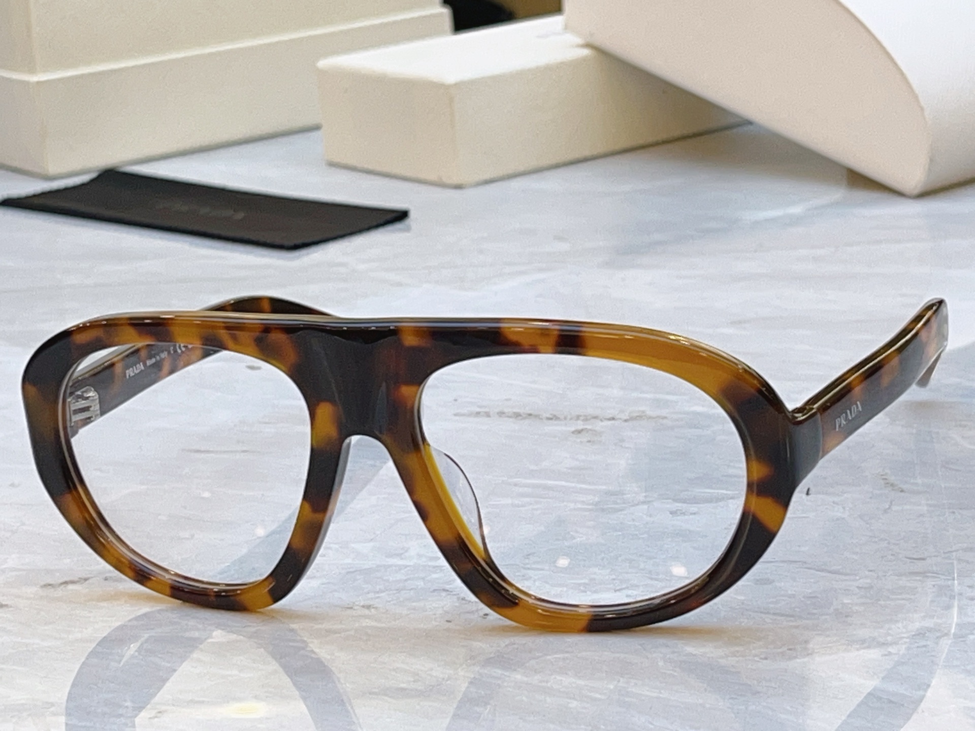 🆕 ，【🆕 PRAD*】普拉*达新款太阳镜🕶️ ，MODEL：🆕 PR C05，SIZE：57口18-135