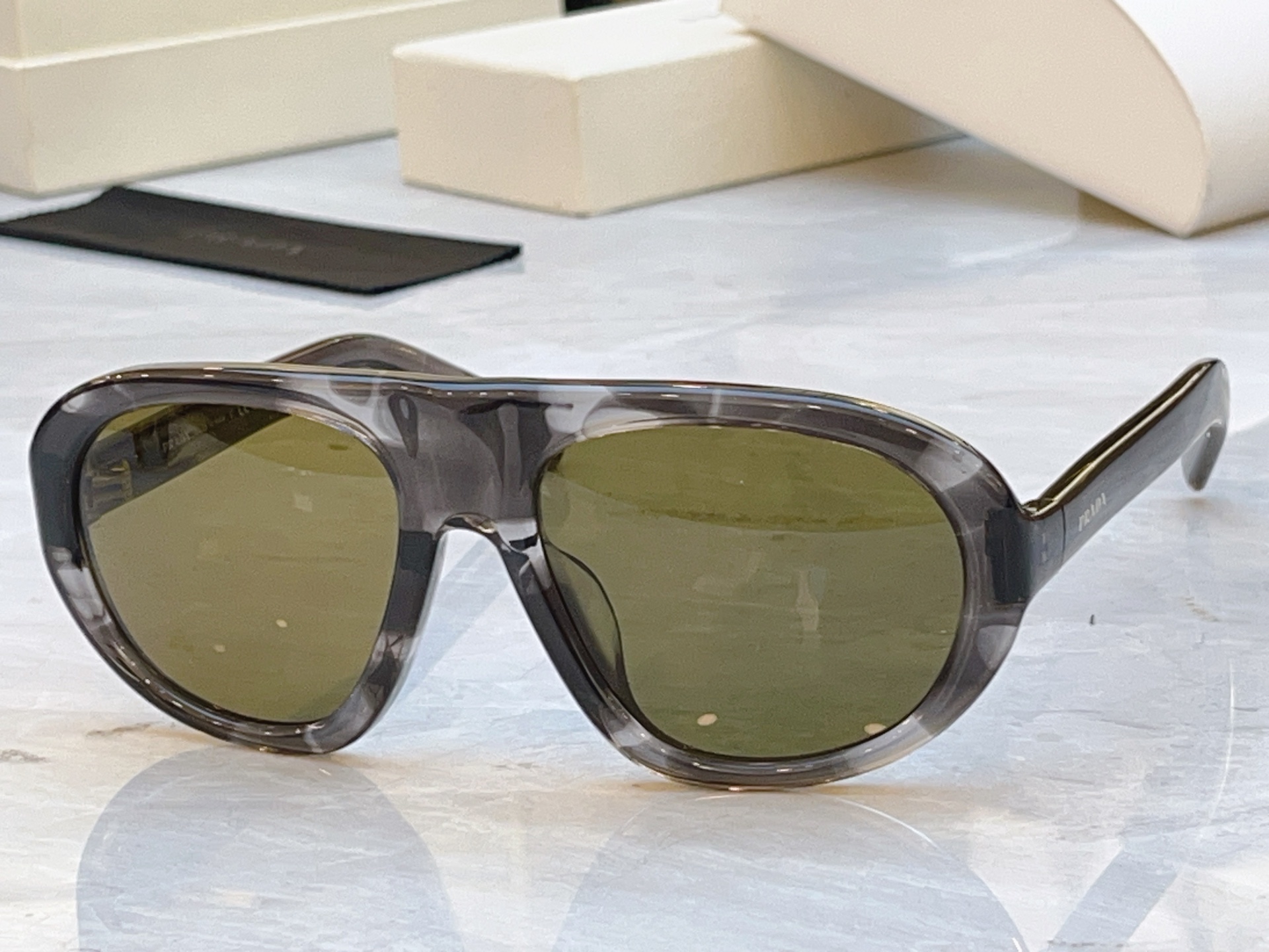 🆕 ，【🆕 PRAD*】普拉*达新款太阳镜🕶️ ，MODEL：🆕 PR C05，SIZE：57口18-135