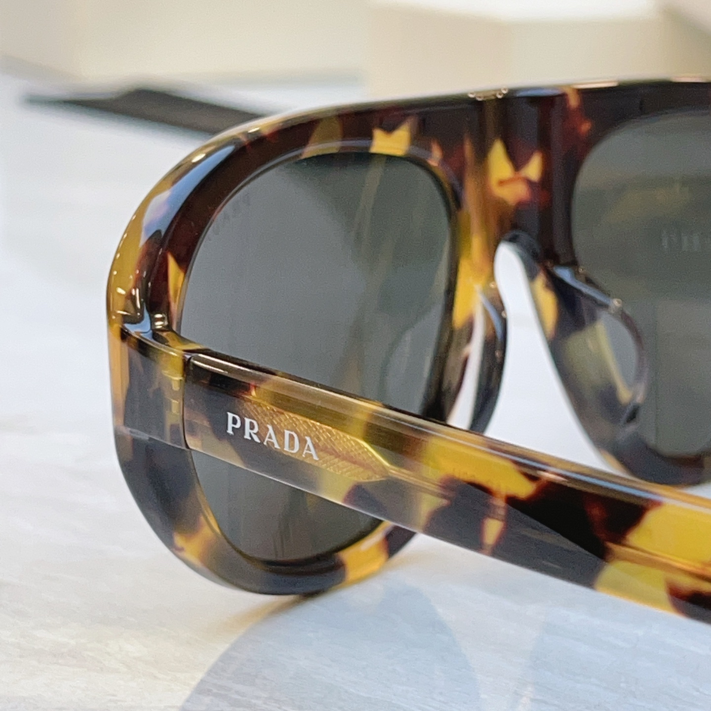 🆕 ，【🆕 PRAD*】普拉*达新款太阳镜🕶️ ，MODEL：🆕 PR C05，SIZE：57口18-135