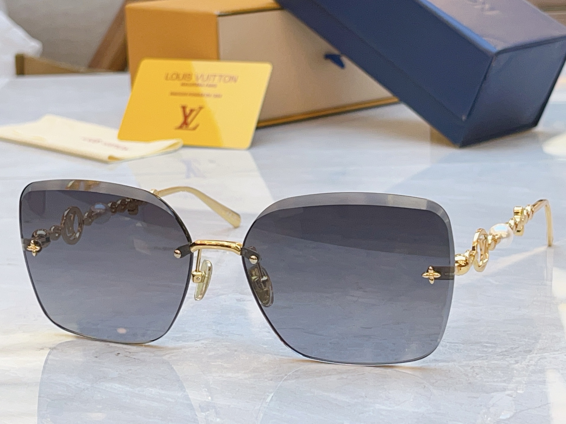 🆕 ，【LOUIS VUITTO*】路易*威登新款太阳镜，MODEL：Z3406U，SIZE：63口16-145