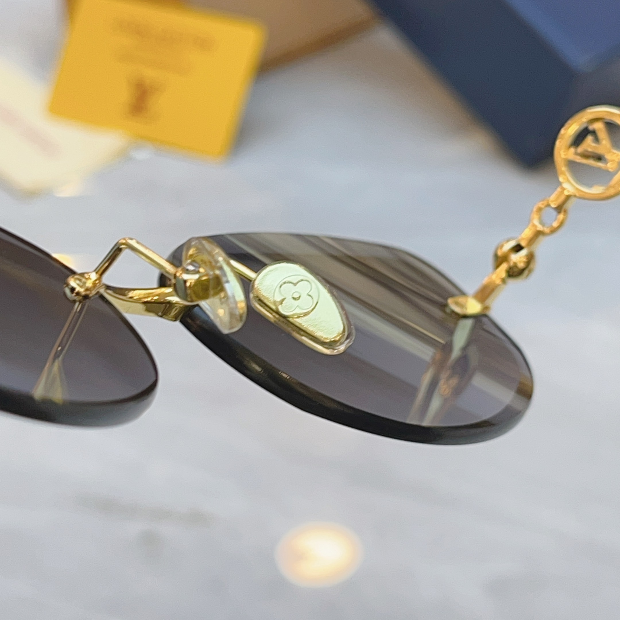 🆕 ，【LOUIS VUITTO*】路易*威登新款太阳镜，MODEL：Z3406U，SIZE：63口16-145