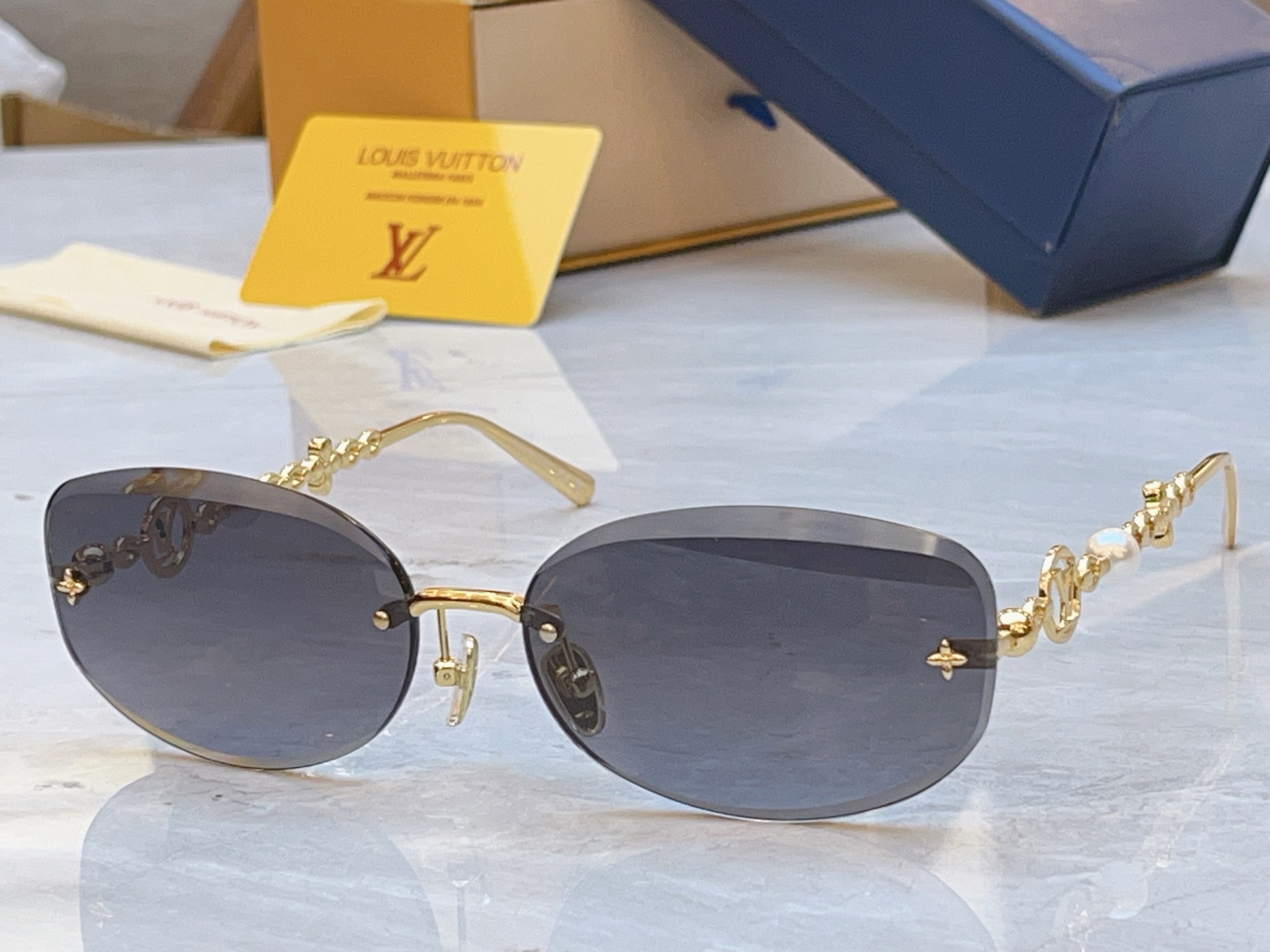 🆕 ，【LOUIS VUITTO*】路易*威登新款太阳镜，MODEL：Z3406U，SIZE：63口16-145