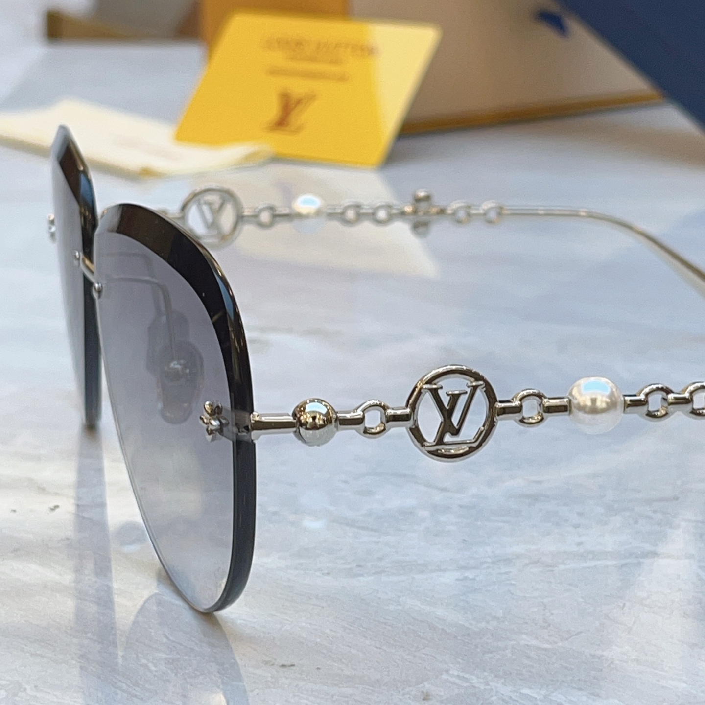 🆕 ，【LOUIS VUITTO*】路易*威登新款太阳镜，MODEL：Z3165U，SIZE：66口12-145