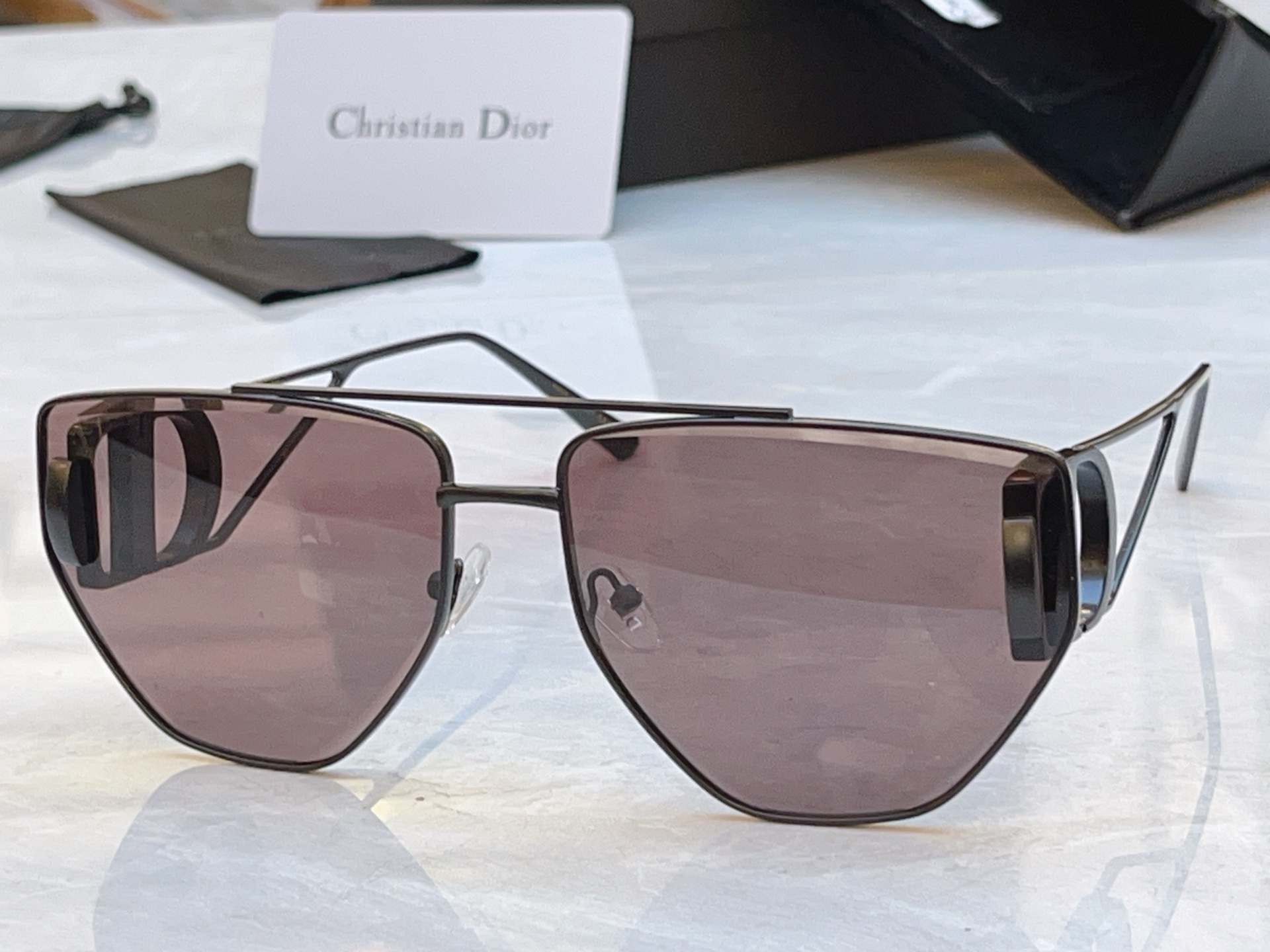 🆕 ，【DIO* 】迪*奥新款太阳镜， MODEL：DSGTA43UCR，SIZE：64口16-140