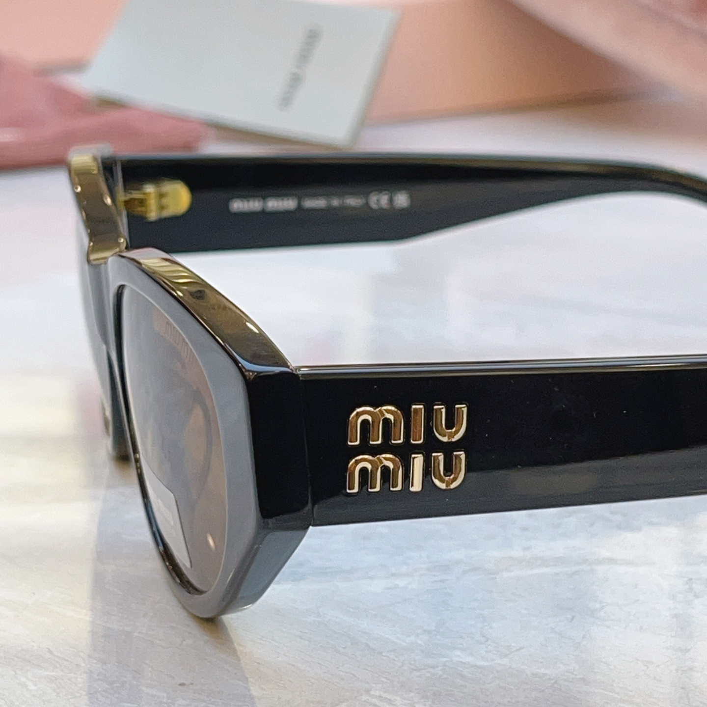 🆕 ，【MIUMI*】缪*缪新款太阳镜，Mod:SMU C03SU，SIZE:54口17-140