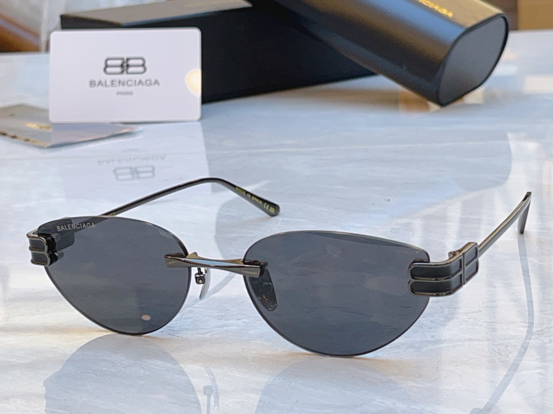 🆕 ，【BALENCIAG*】巴黎*世家新款太阳镜，MODEL：BB0486S，SIZE：57口18-145