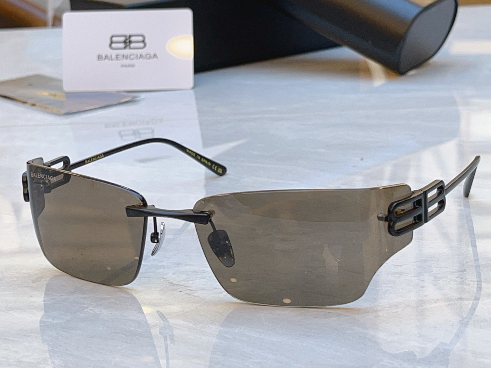 🆕 ，【BALENCIAG*】巴黎*世家新款太阳镜，MODEL：BB0485S，SIZE：62口18-125