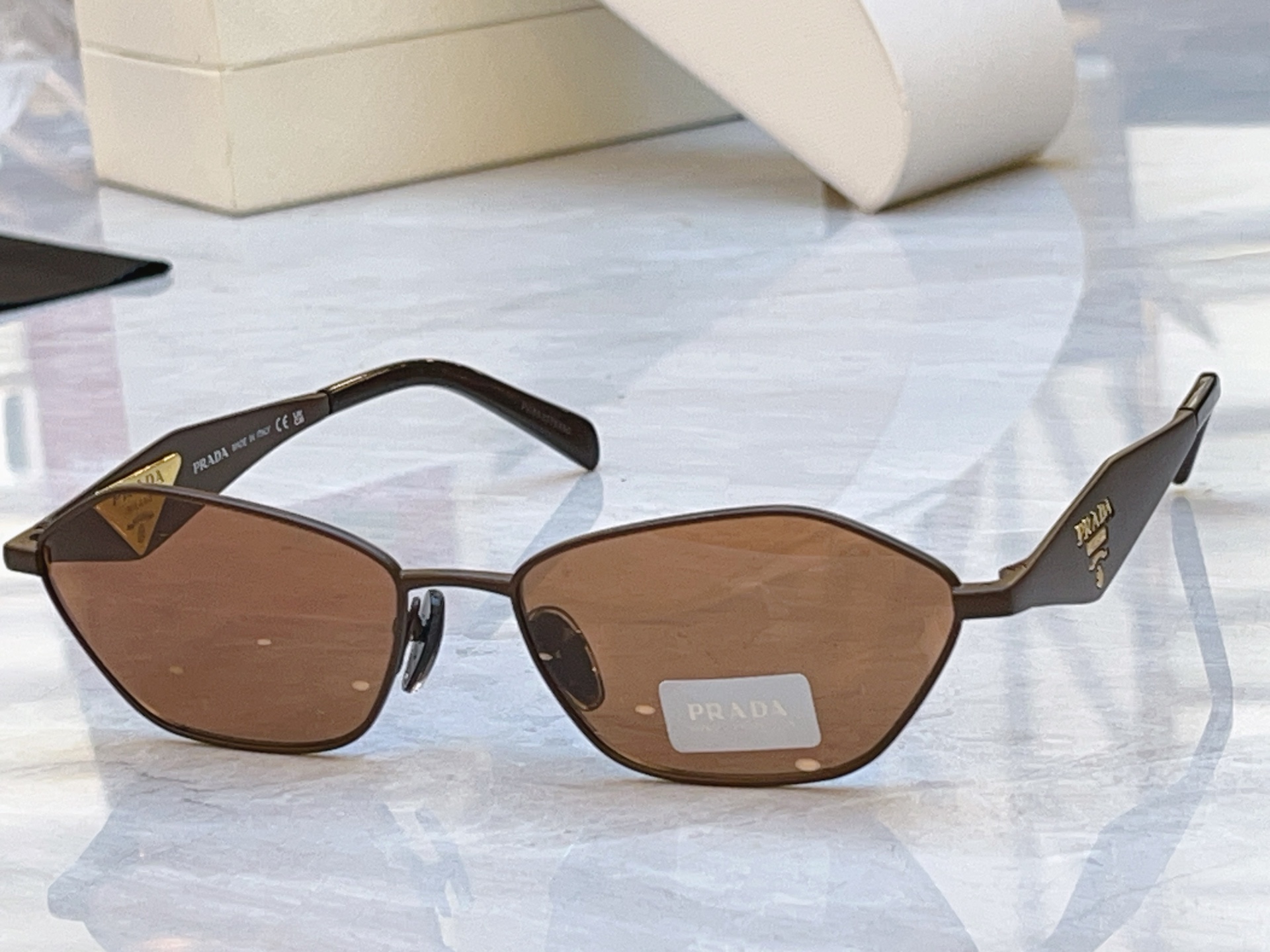 ，【PRAD*】普拉*达新款太阳镜🕶️ ，MODEL：PR D50S，SIZE：57口16-140
