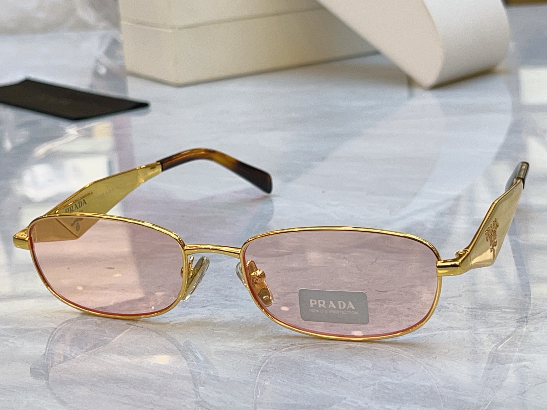 ，【PRAD*】普拉*达新款太阳镜🕶️ ，MODEL：PR D51S，SIZE：55口18-140