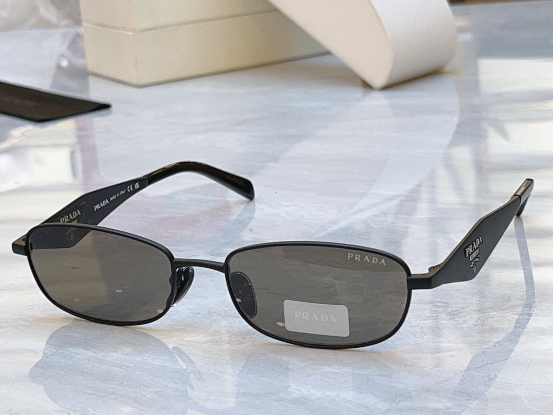，【PRAD*】普拉*达新款太阳镜🕶️ ，MODEL：PR D51S，SIZE：55口18-140