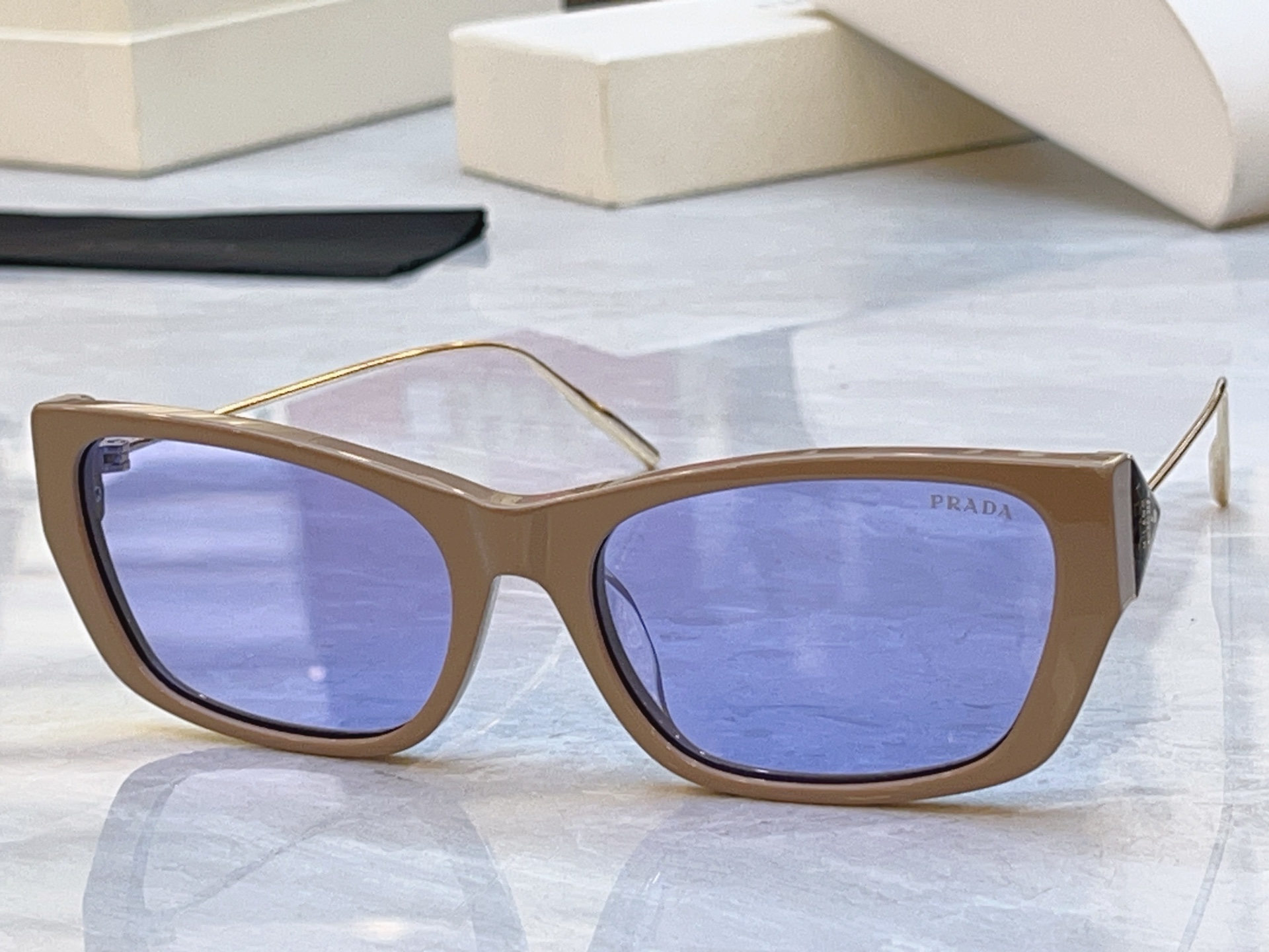 ，【PRAD*】普拉*达新款太阳镜🕶️ ，MODEL：PR D68S，SIZE：56口19-135