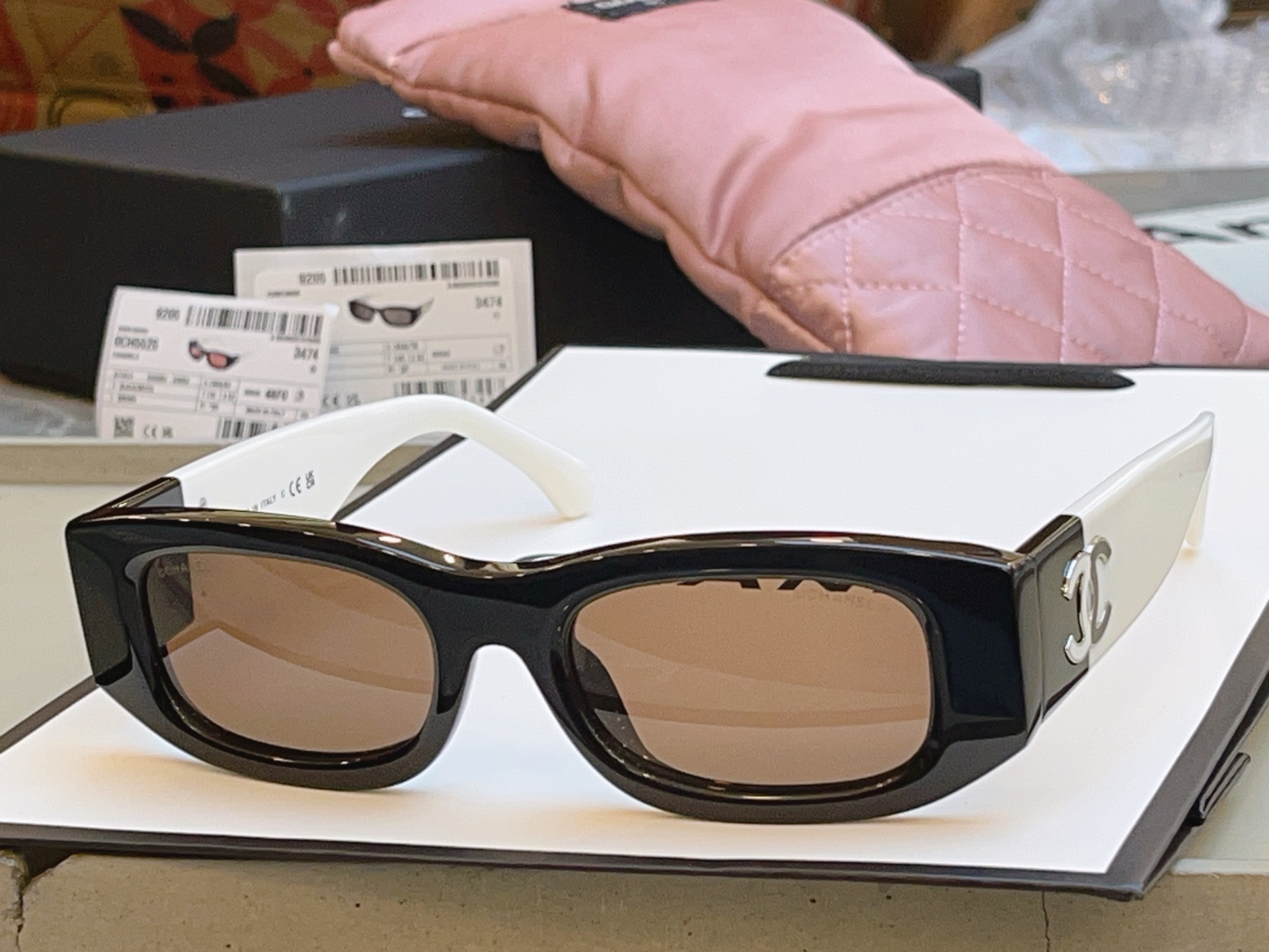 ，【CHANE*】香奈儿新款太阳镜🕶️，高版本，MODEL：CH5525，SIZE：52口19-140