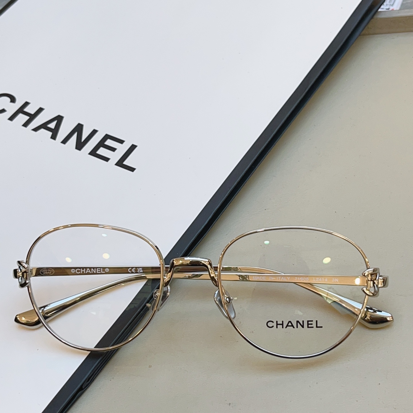 ，【CHANE*】香奈儿新款太阳镜 高版本✨，MODEL：71806，SIZE：57口17-140