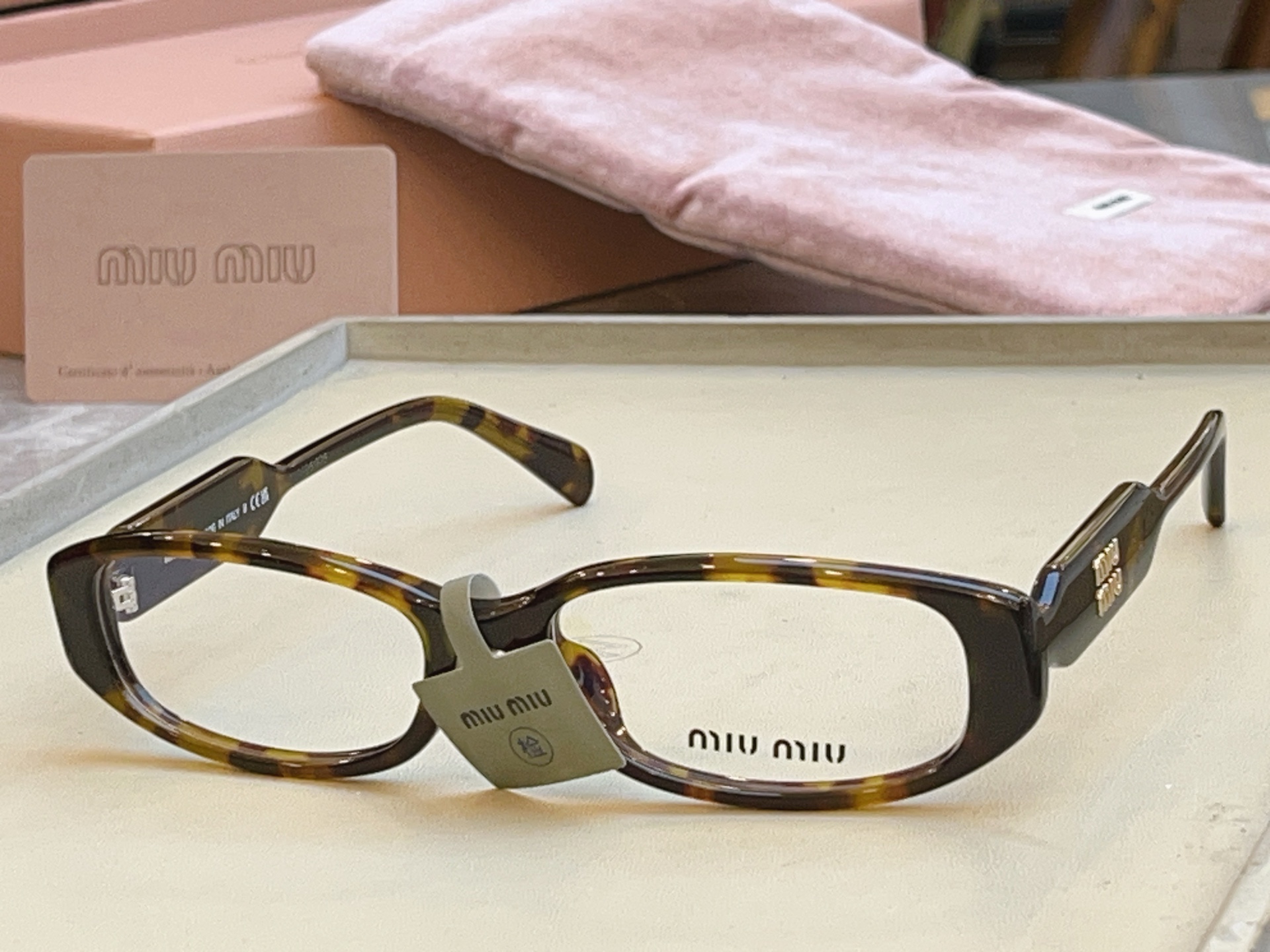，【MIUMI*】缪*缪新款太阳镜 高版本✨，Mod:MU 06ZV，SIZE:54口18-140
